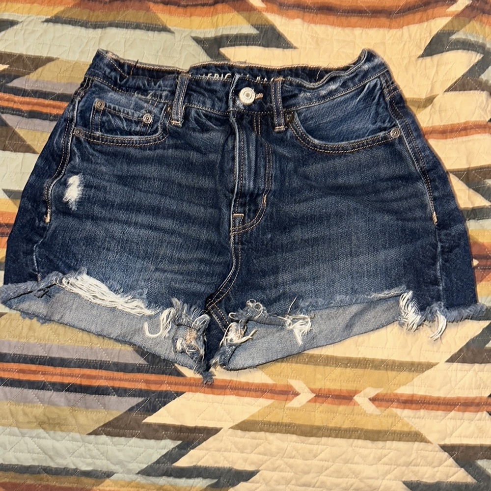 Shorts - Picture 3 of 5